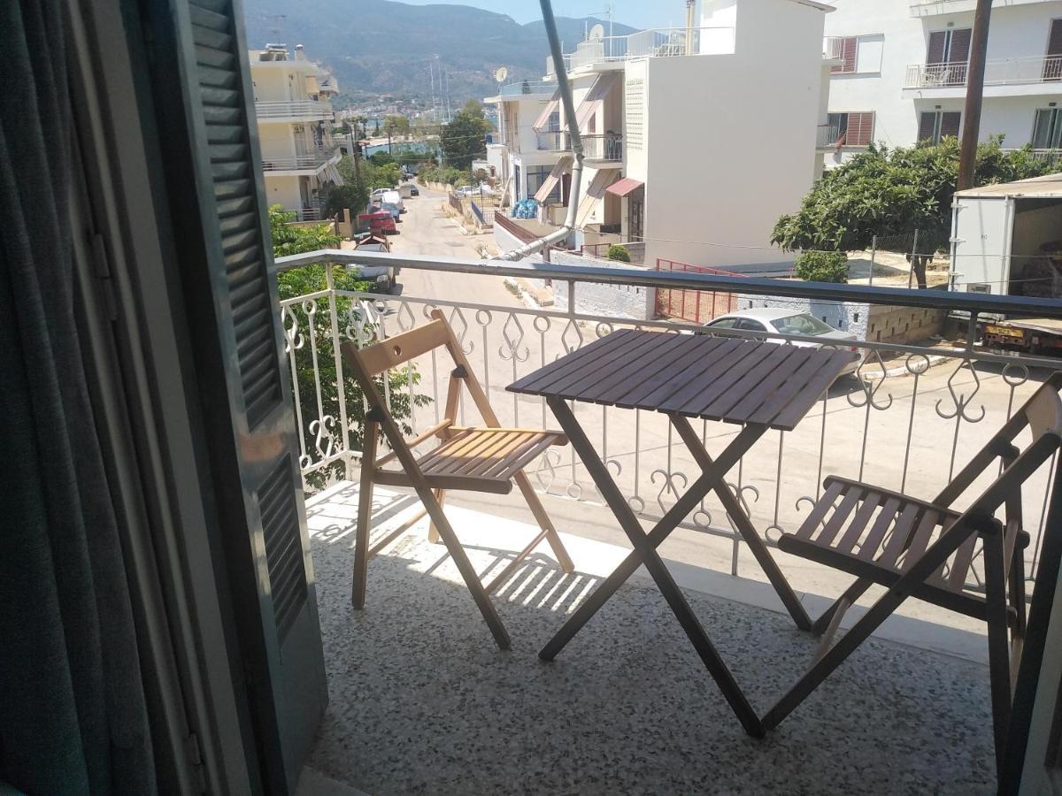 Elina'S Room Poros Town Esterno foto